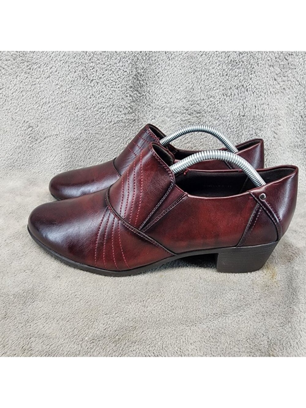 Rasolli Shoes Womens Size 11 Red Faux Leather Slip On Ankle Boots *NWOT*